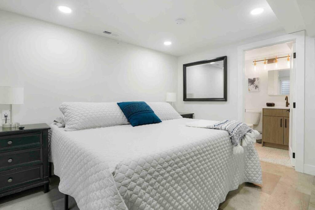 Sleeps 16 - 15 Min/Downtown, 10 Min/Medical Center Villa Aurora Bagian luar foto