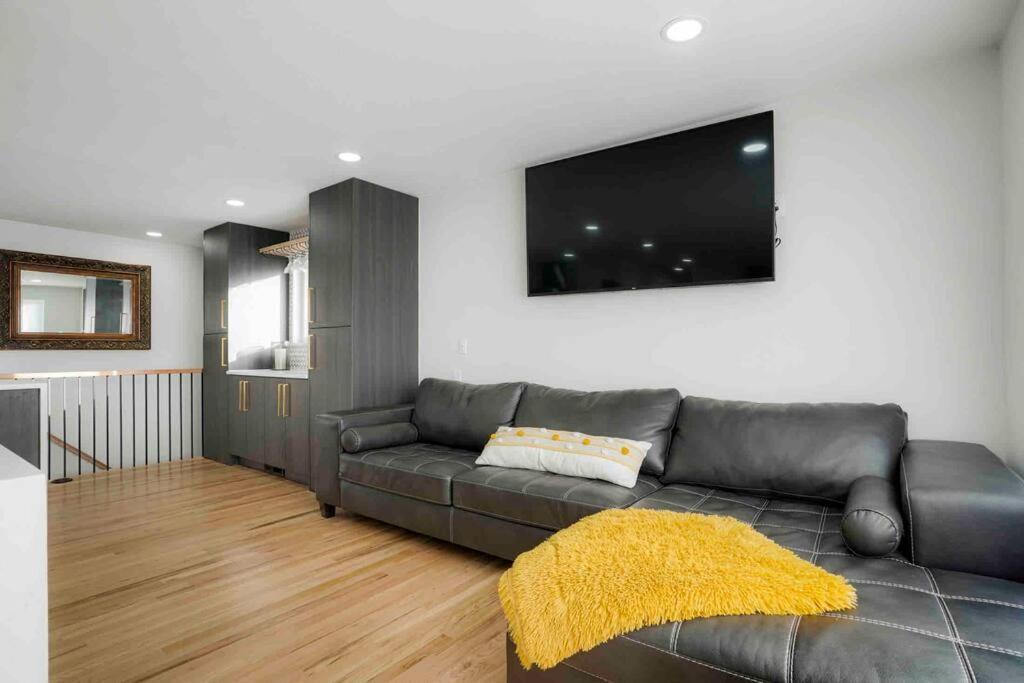 Sleeps 16 - 15 Min/Downtown, 10 Min/Medical Center Villa Aurora Bagian luar foto
