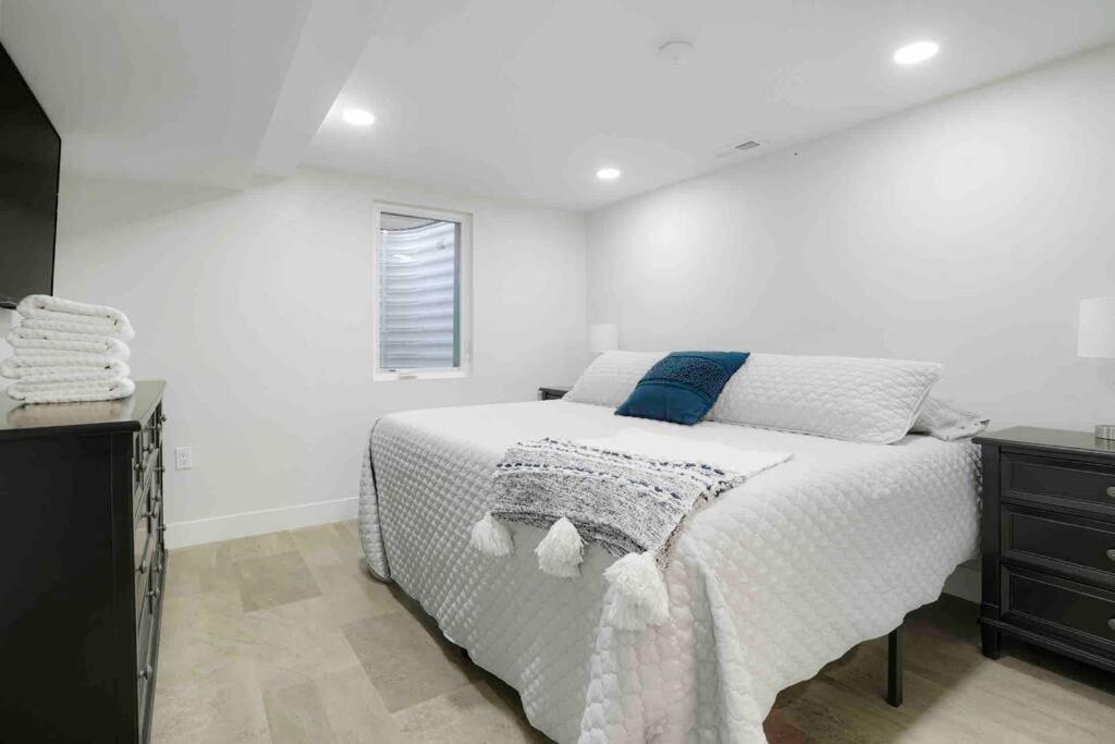 Sleeps 16 - 15 Min/Downtown, 10 Min/Medical Center Villa Aurora Bagian luar foto