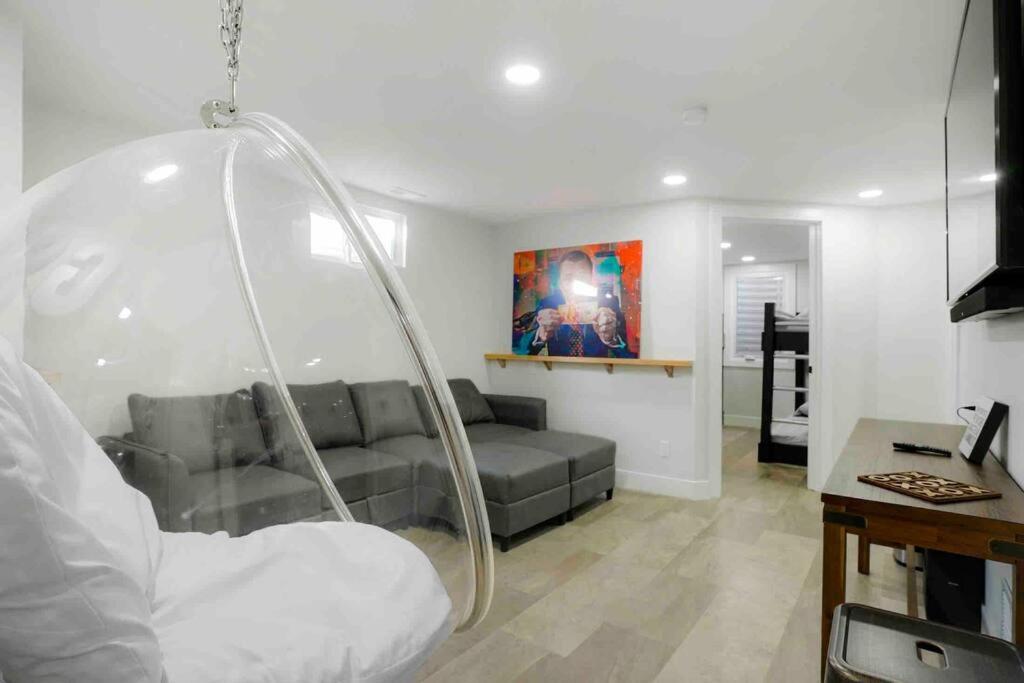 Sleeps 16 - 15 Min/Downtown, 10 Min/Medical Center Villa Aurora Bagian luar foto
