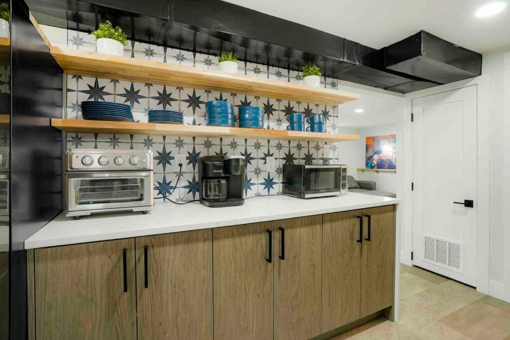 Sleeps 16 - 15 Min/Downtown, 10 Min/Medical Center Villa Aurora Bagian luar foto